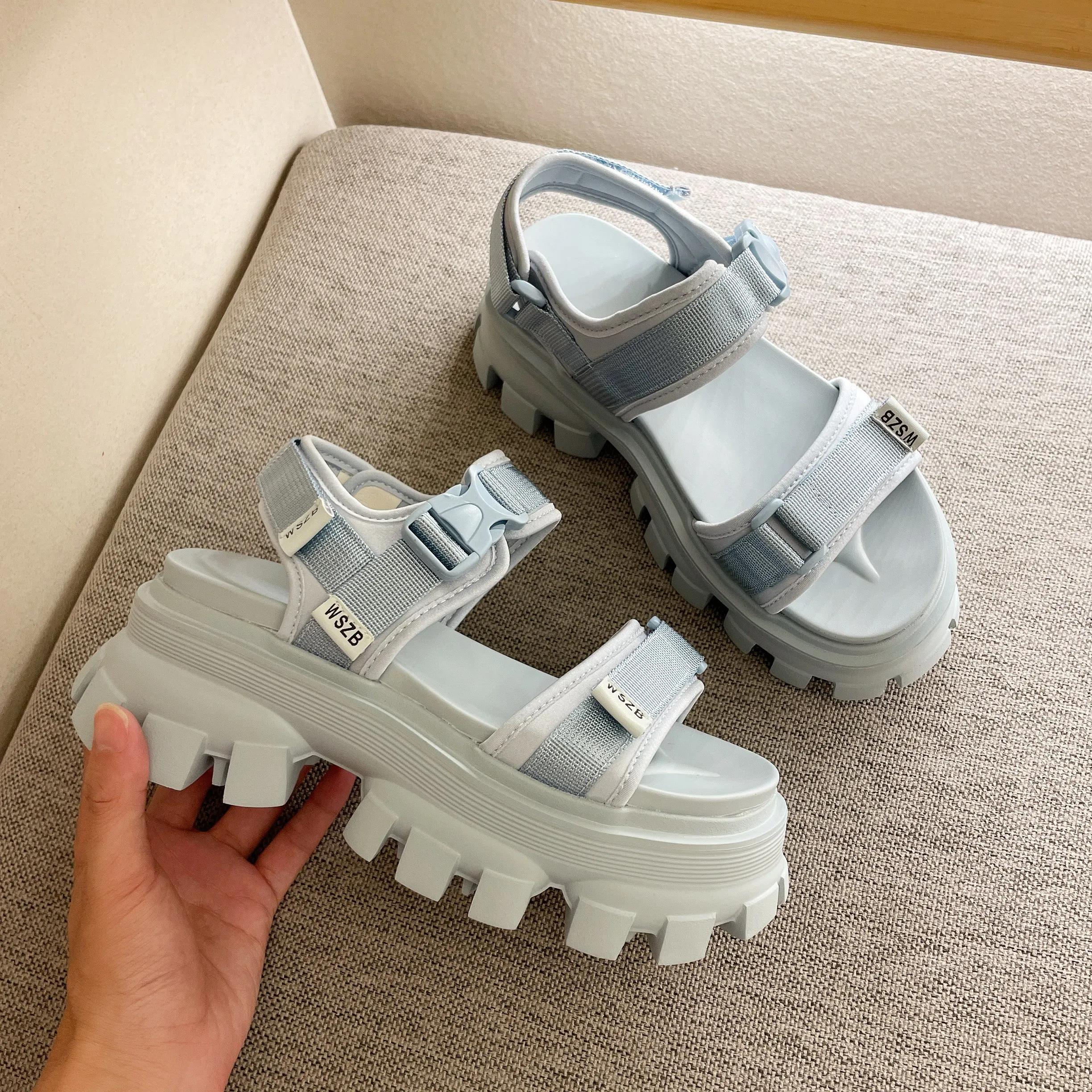 Kozmo Platform Sandals