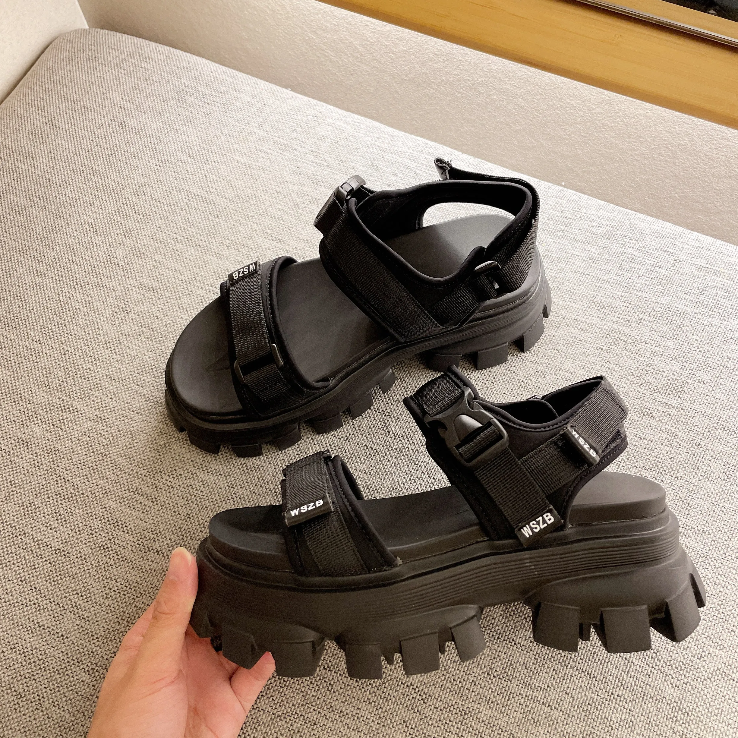 Kozmo Platform Sandals