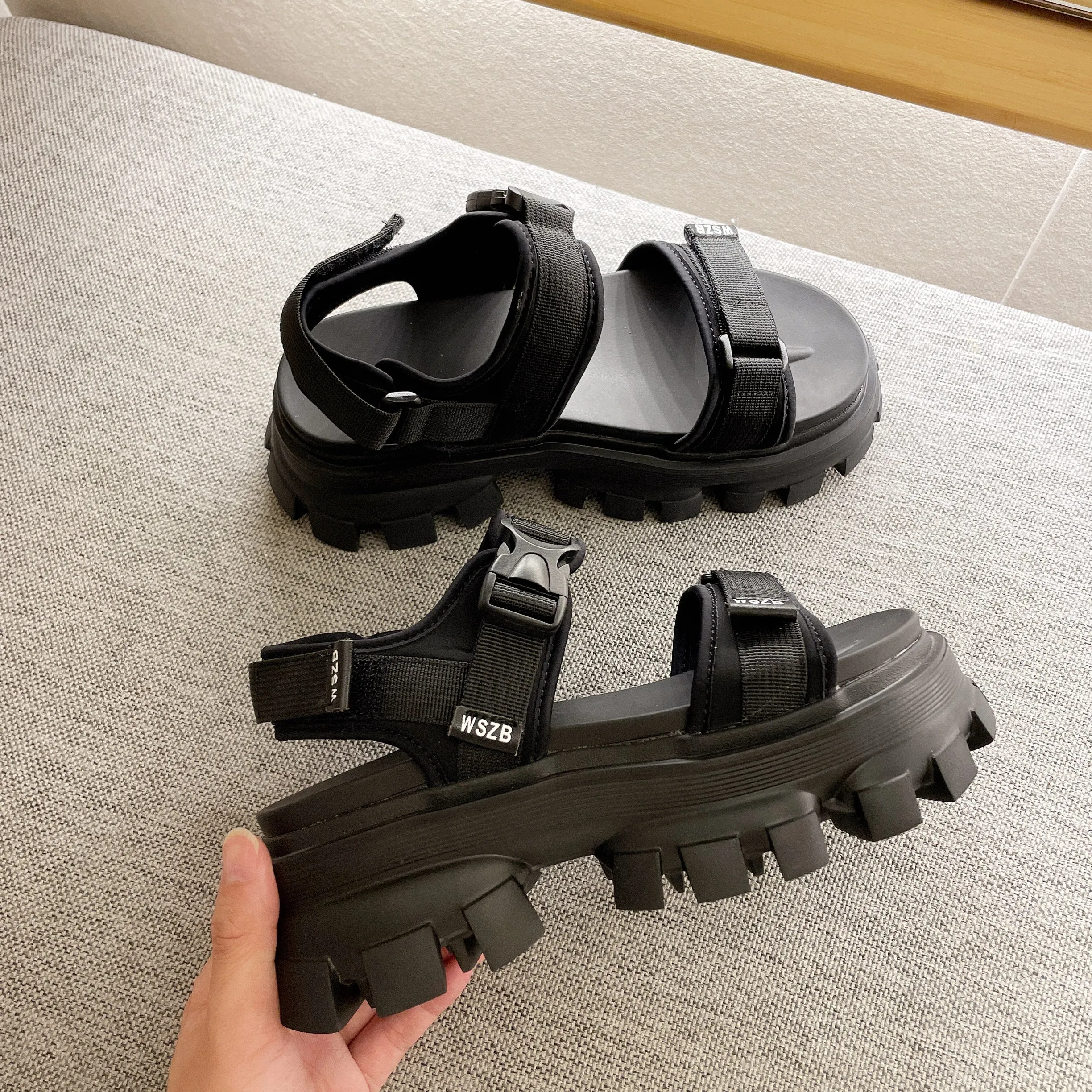 Kozmo Platform Sandals