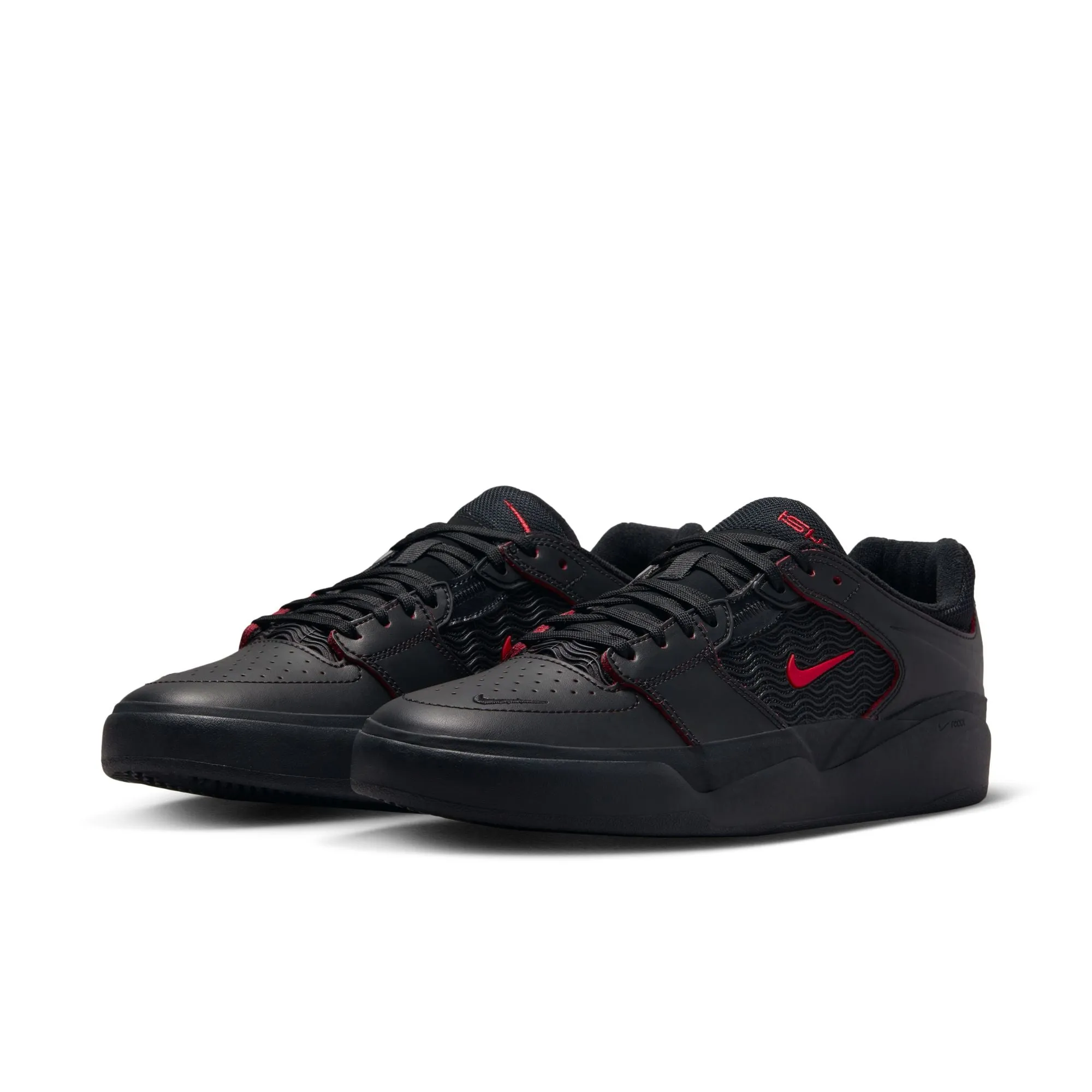 Nike SB Ishod PRM Bred Black/University Red